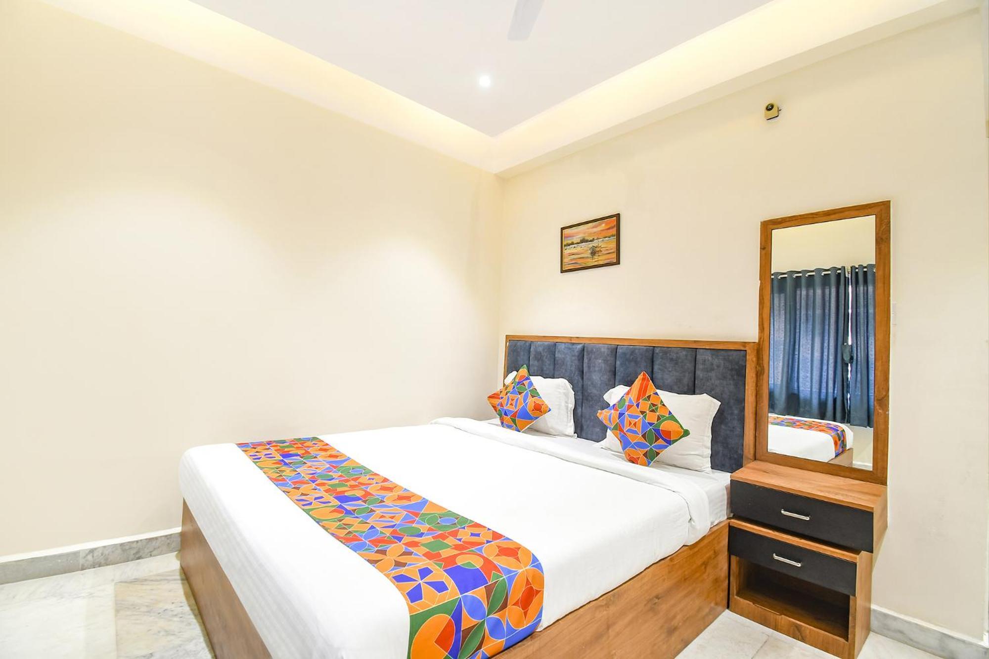 Fabhotel Prime The Golden Plaza - Nr Tarapith Temple Εξωτερικό φωτογραφία