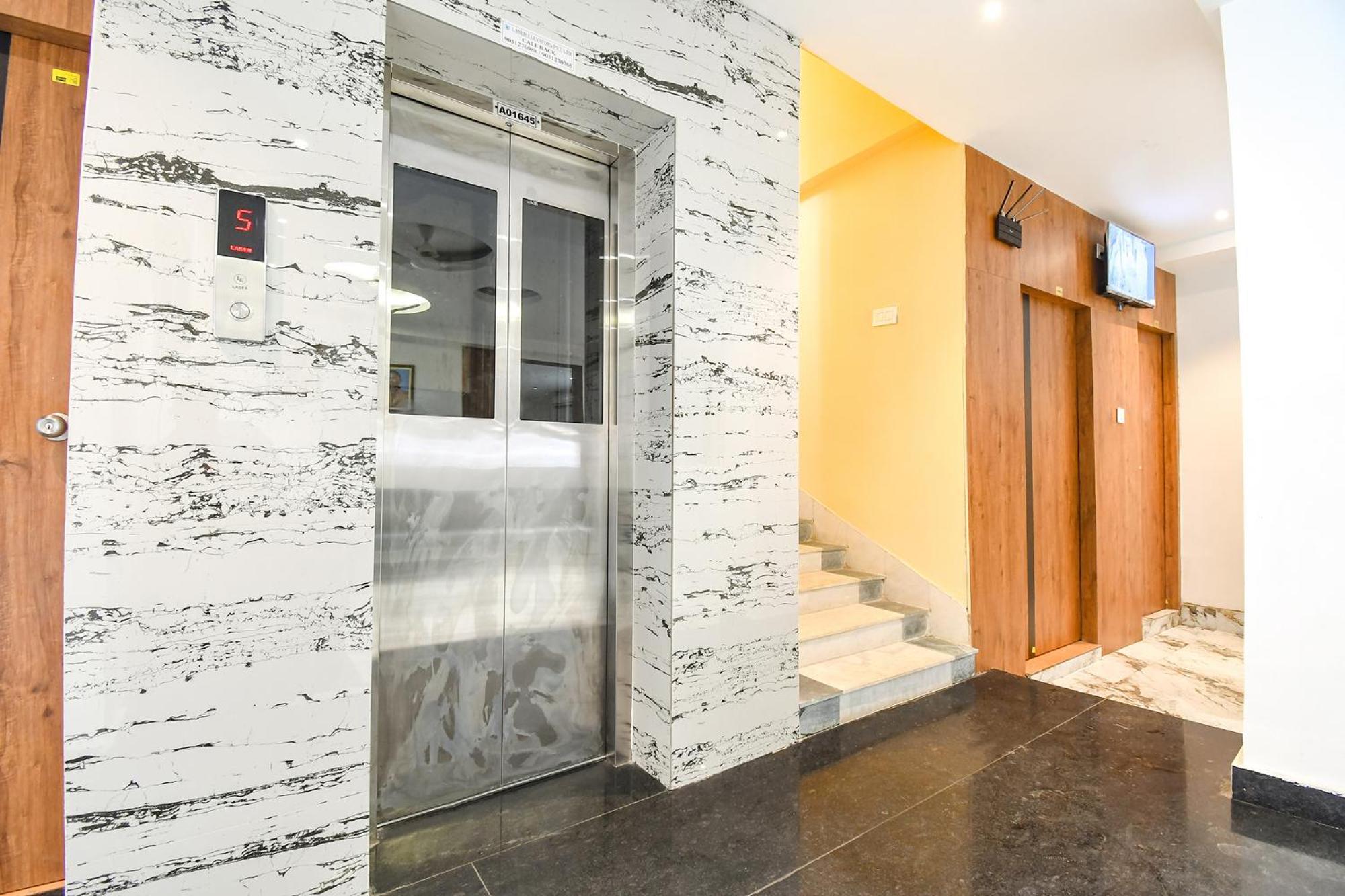 Fabhotel Prime The Golden Plaza - Nr Tarapith Temple Εξωτερικό φωτογραφία