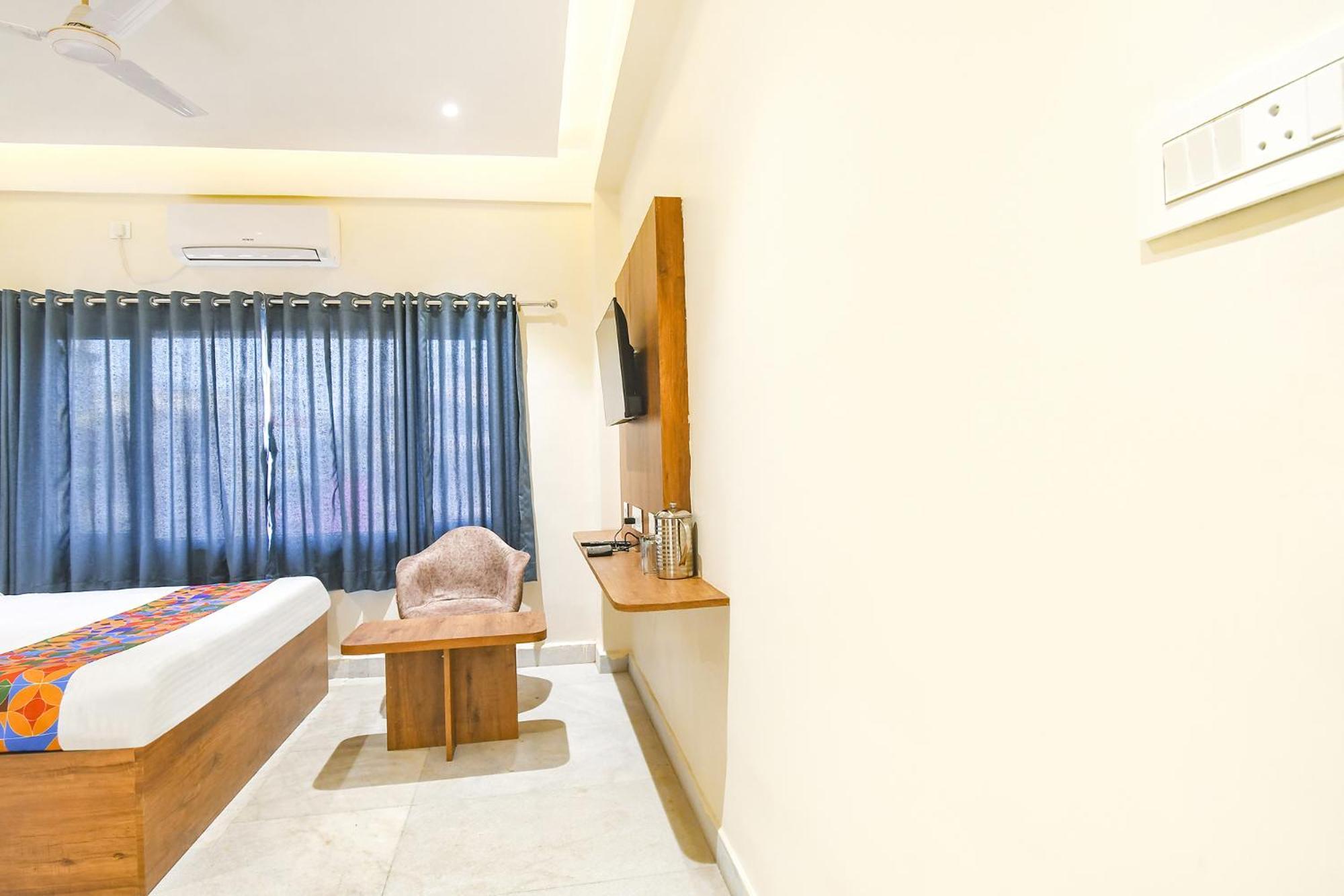 Fabhotel Prime The Golden Plaza - Nr Tarapith Temple Εξωτερικό φωτογραφία